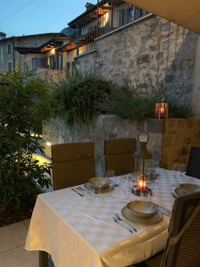 Borgo Al Tempo Perduto Villa Gargnano Bagian luar foto